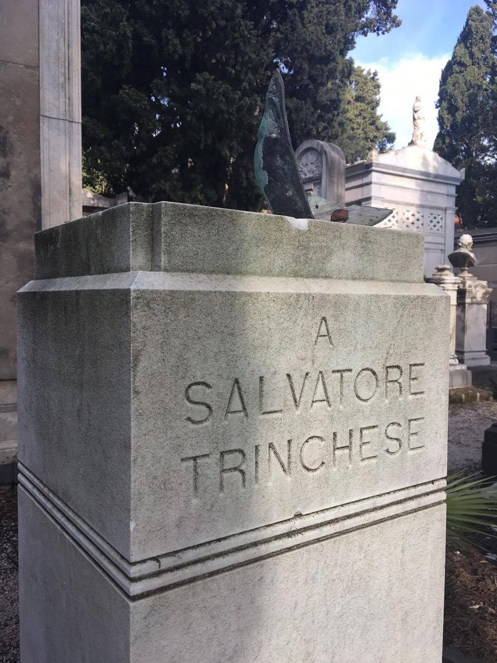 Salvatore Trinchese's tomb (2).jpg